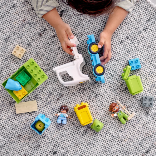 LEGO DUPLO Мусоровоз и контейнеры для раздельного сбора мусора