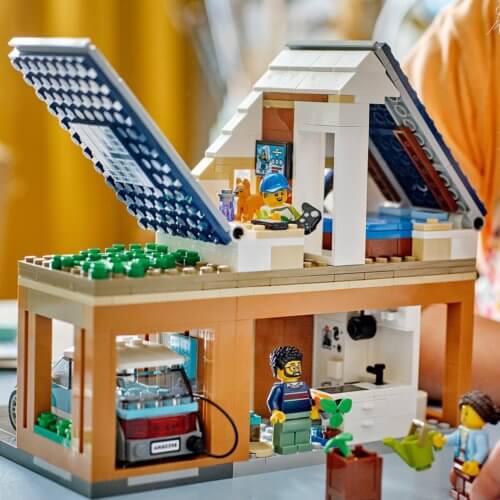 LEGO: Семейный дом и электромобиль CITY 60398