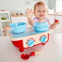 TODDLER KITCHEN SET