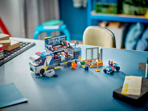 LEGO City Полицейский грузовик криминальной лаборатории 60418