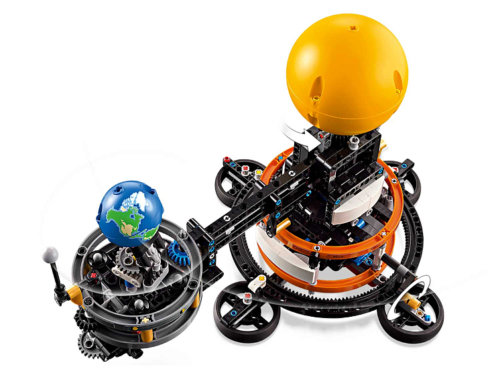 LEGO Technic Планета Земля и Луна на орбите 42179