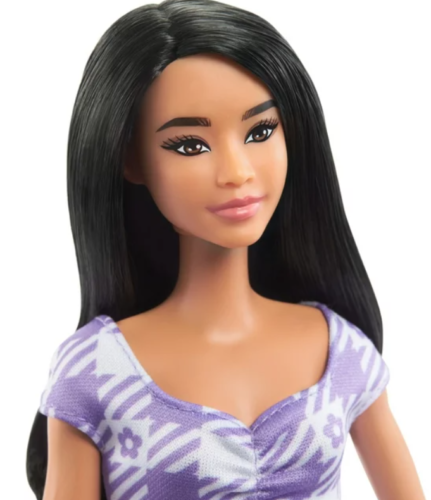 Barbie Fashionistas Кукла в нежном платье с фигурным вырезом