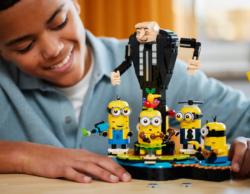 LEGO Despicable Me  Грю и миньоны из кирпича 75582