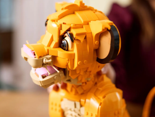 LEGO Disney Молодой Симба из Короля Льва 43247